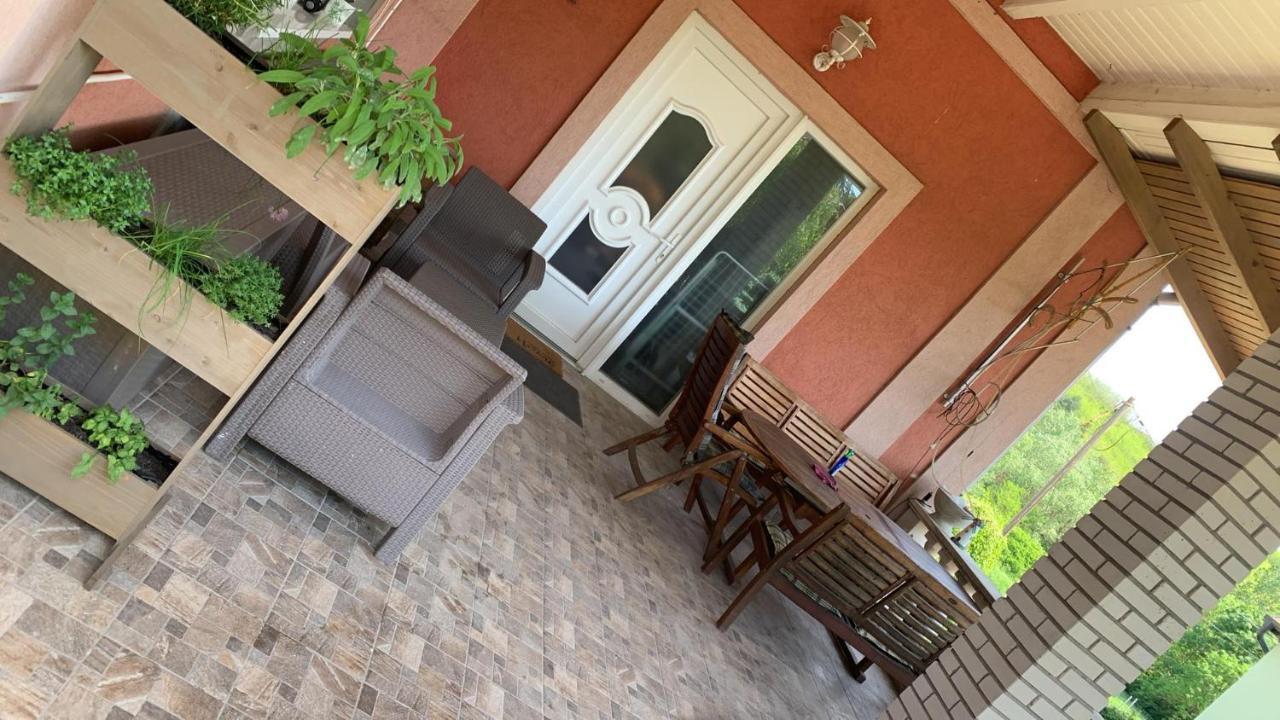 Berc Apartman Egerszalók Exterior foto