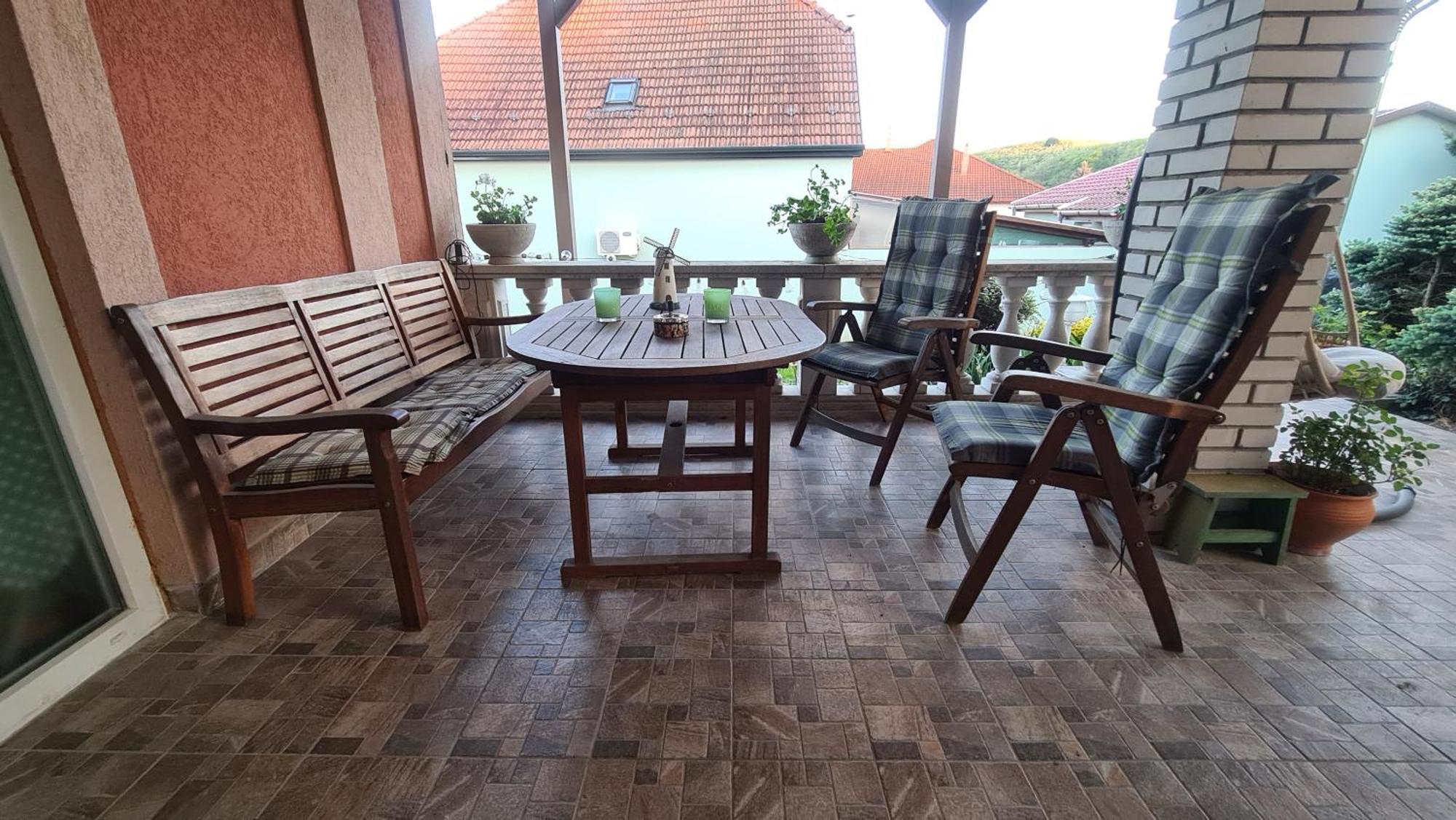 Berc Apartman Egerszalók Exterior foto