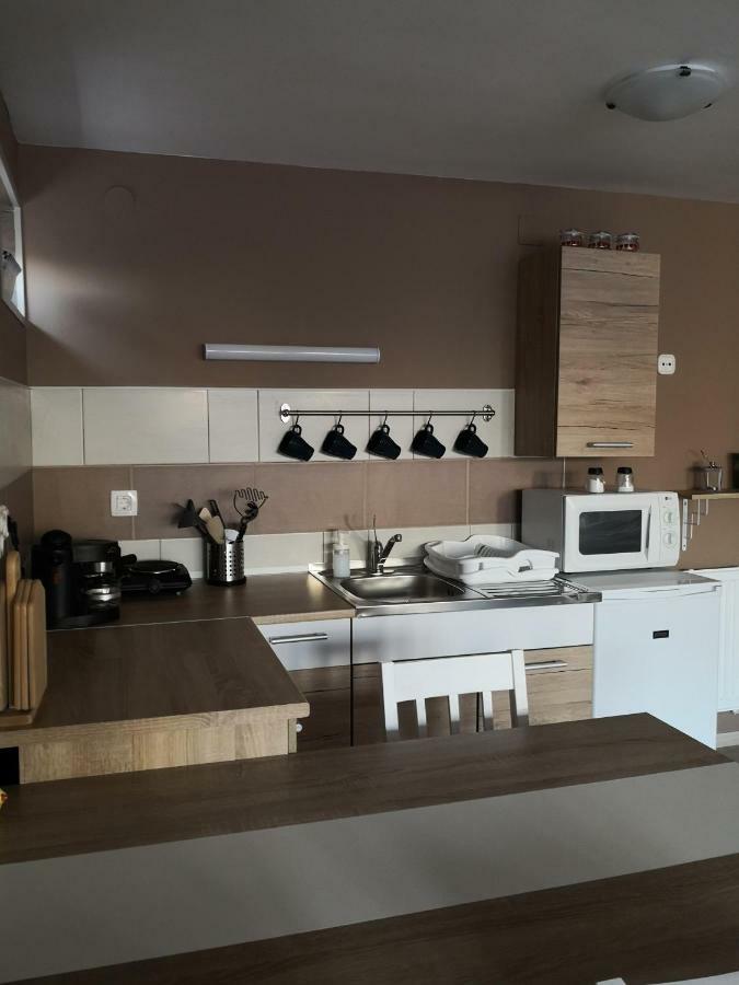 Berc Apartman Egerszalók Exterior foto