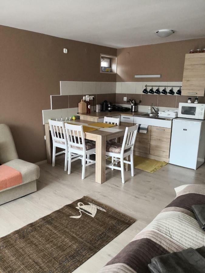 Berc Apartman Egerszalók Exterior foto